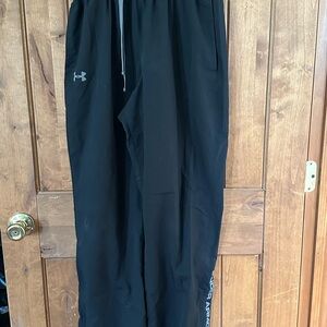 Under Armour black pants heat gear